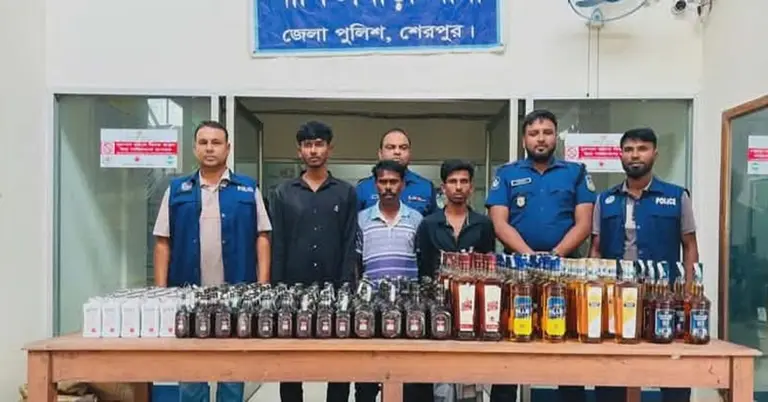 গ্রেপ্তারকৃতরা পুলিশের কাছে হেফাজতে আছে